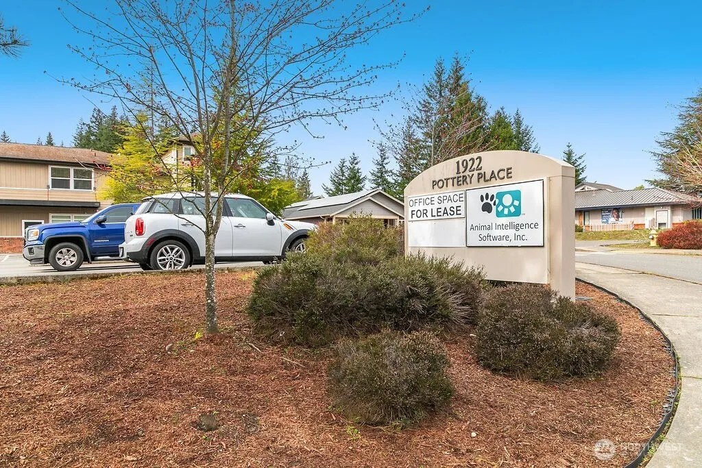 Property photo for 1922 Pottery Avenue, Port Orchard photo 3