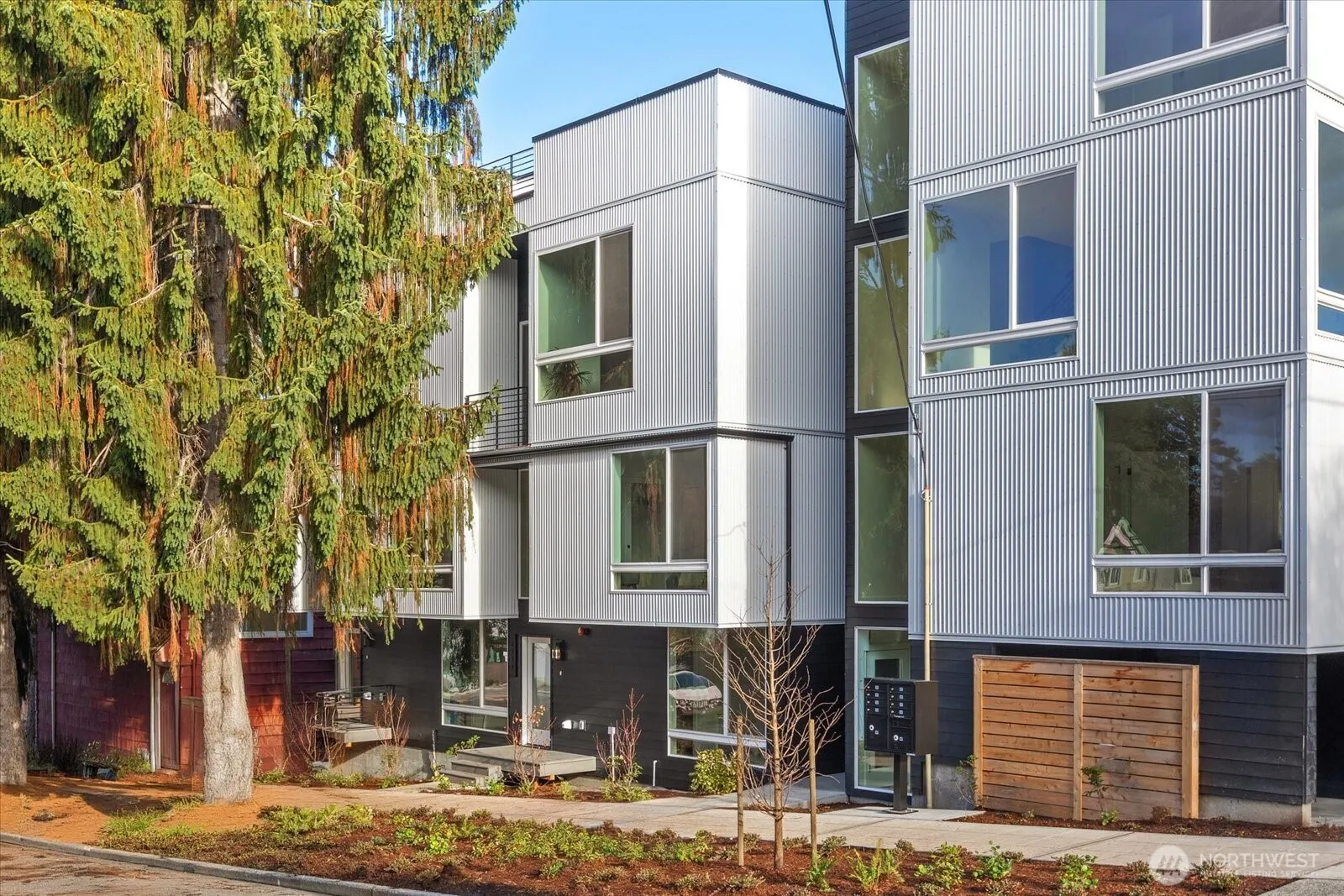 Property photo for 3120 Queen Anne Avenue N, Seattle