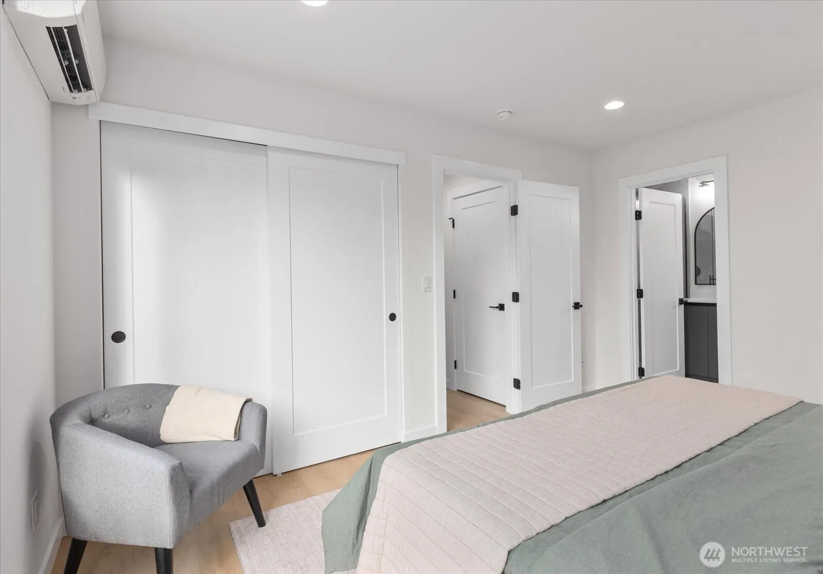 Property photo for 3120 Queen Anne Avenue N, Seattle photo 4
