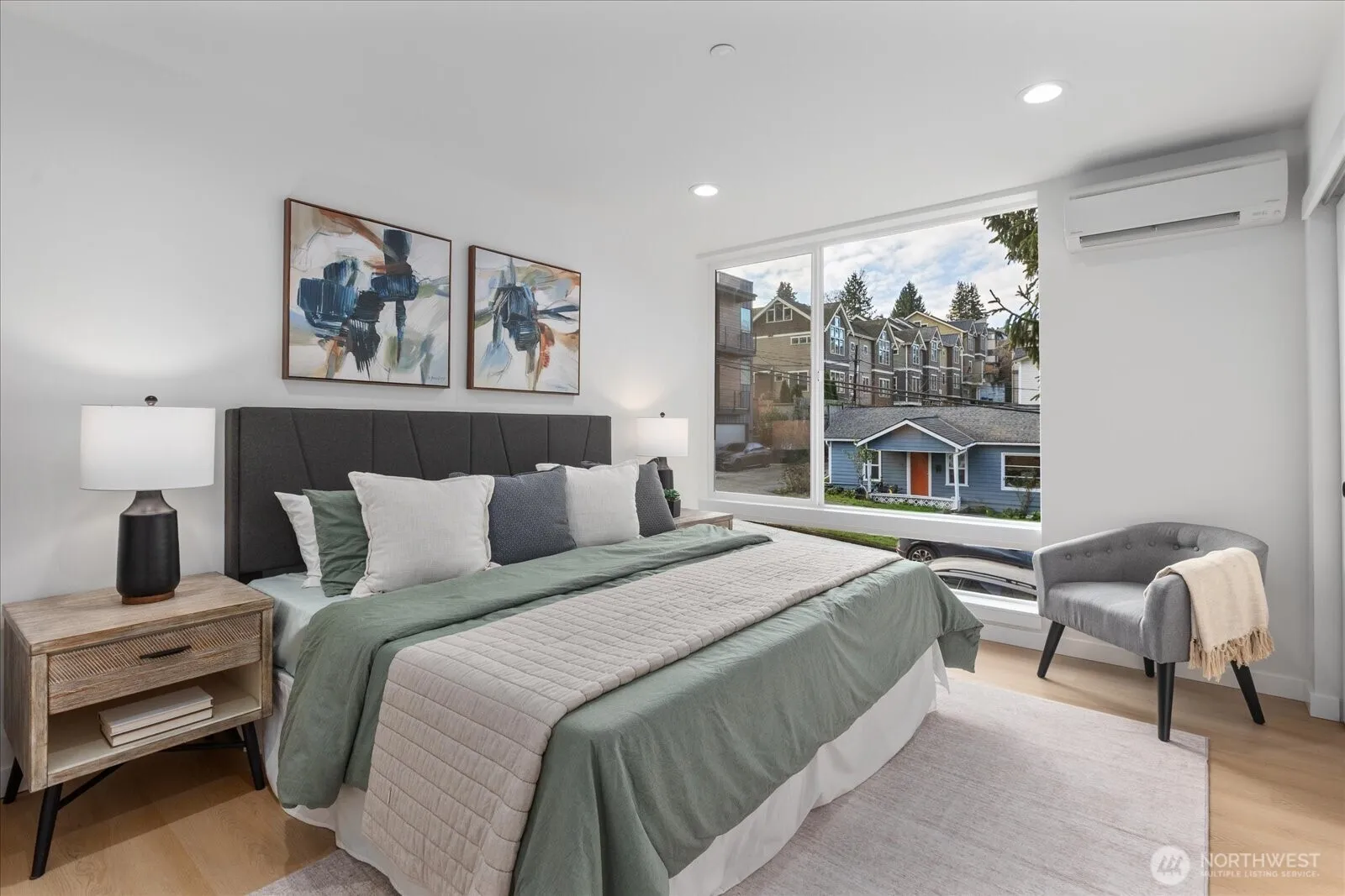 Property photo for 3120 Queen Anne Avenue N, Seattle photo 2