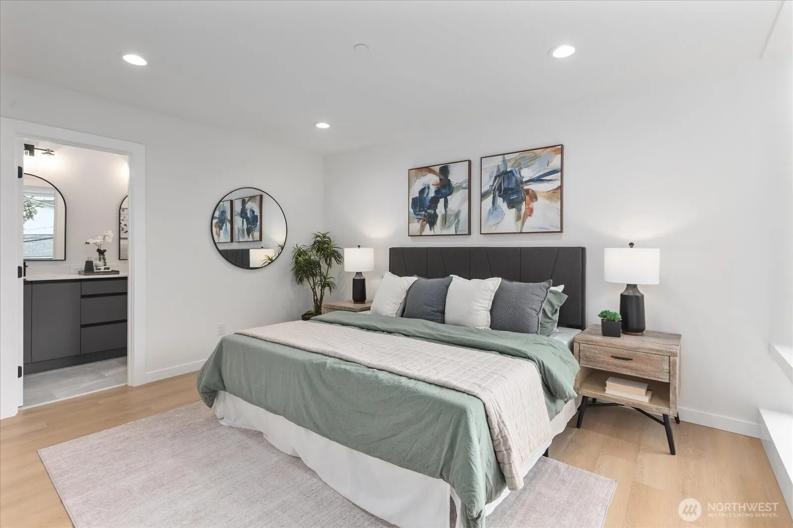 Property photo for 3120 Queen Anne Avenue N, Seattle photo 3