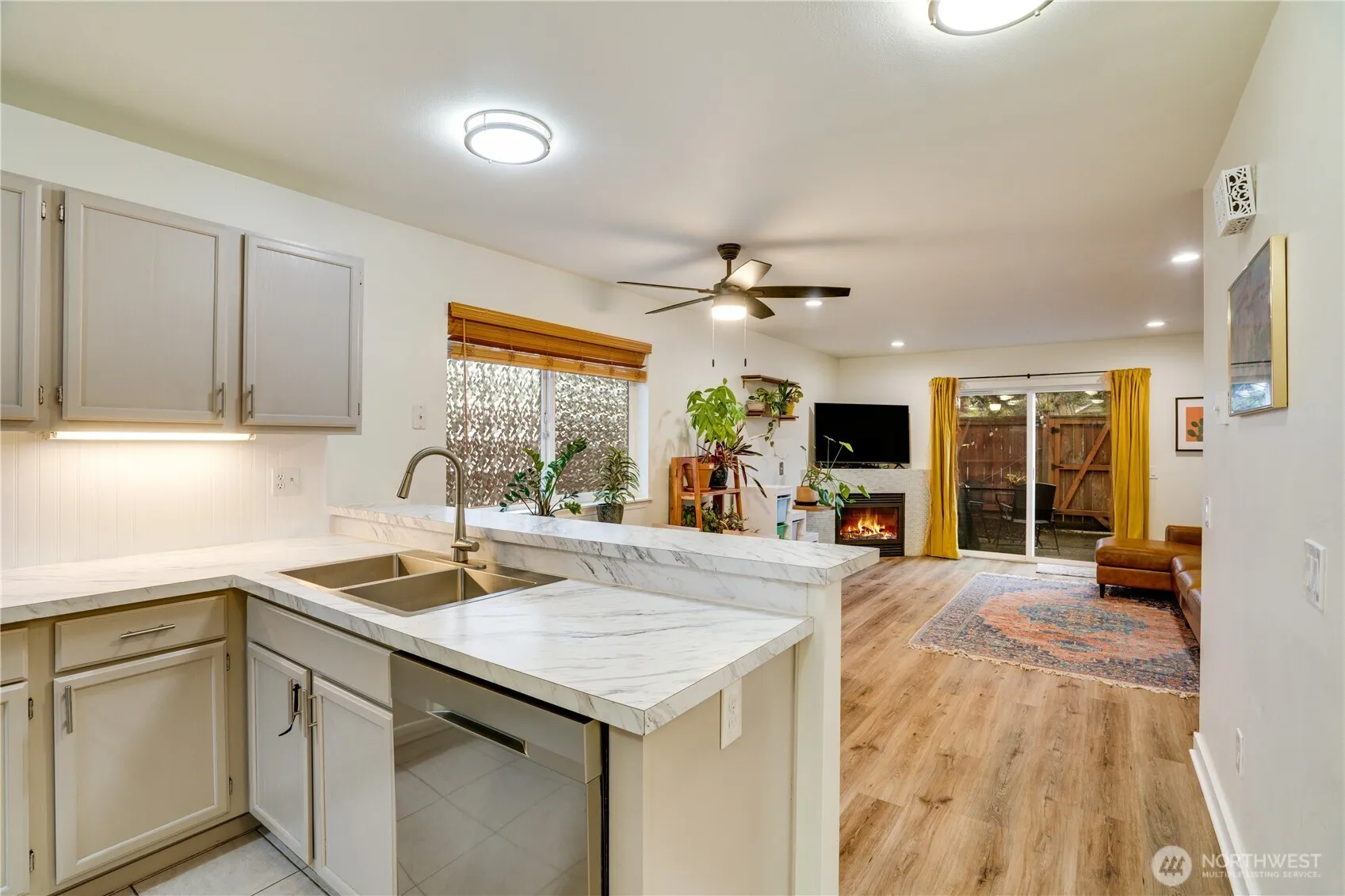 Property photo for 10319 Midvale Avenue N #a, Seattle photo 5