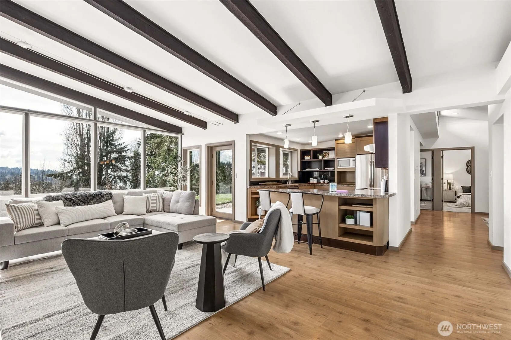 Property photo for 17220 Sylvester Road Sw, Normandy Park photo 4