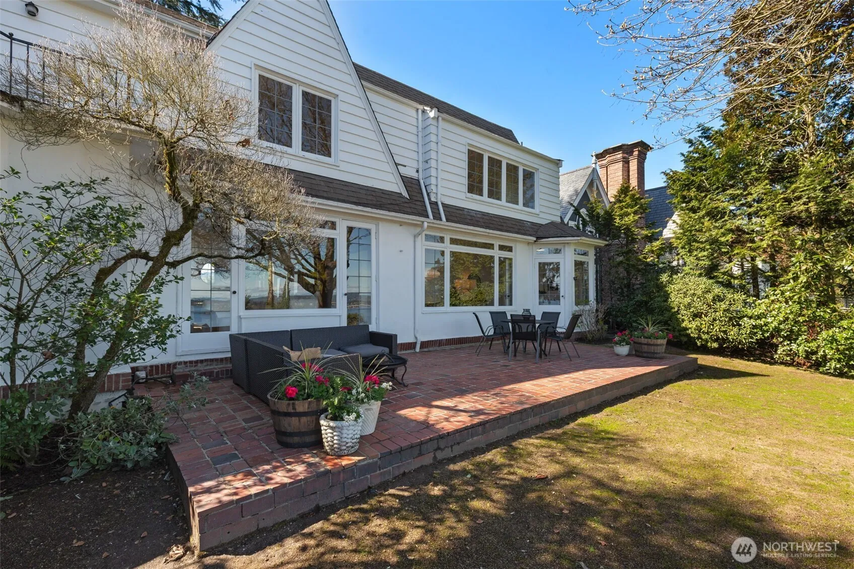 Property photo for 520 36th Avenue E, Seattle photo 3