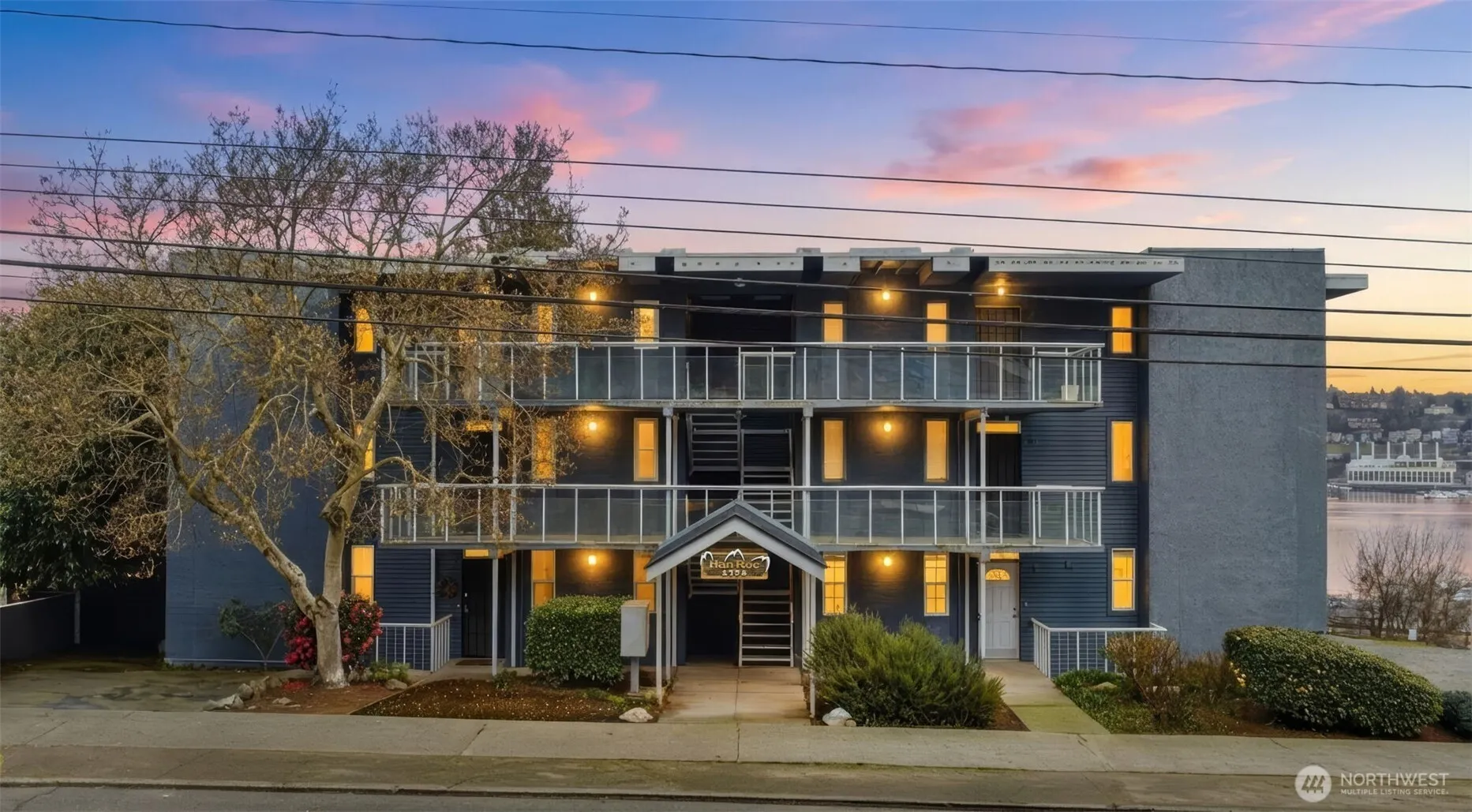 Property photo for 1758 Dexter Avenue N #4, Seattle photo 3