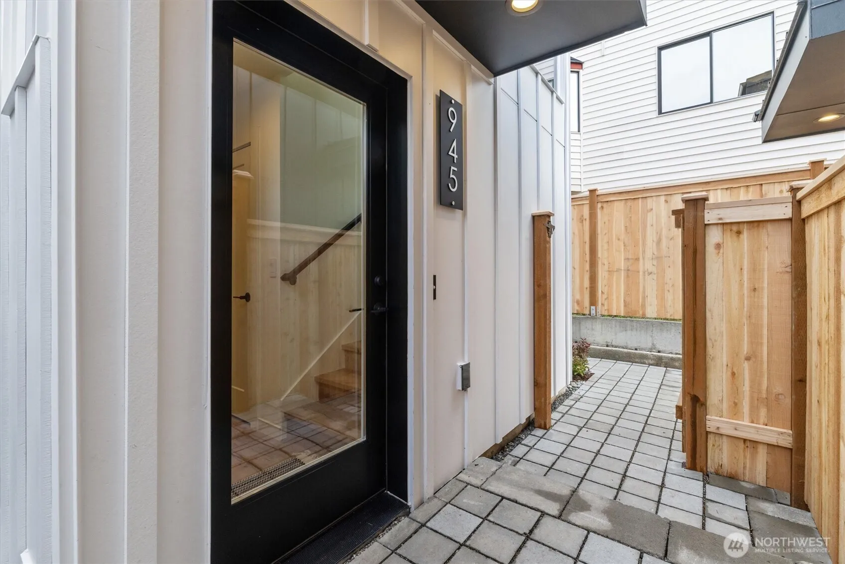 Property photo for 945 Nw 61st Street, Seattle, WA 98107