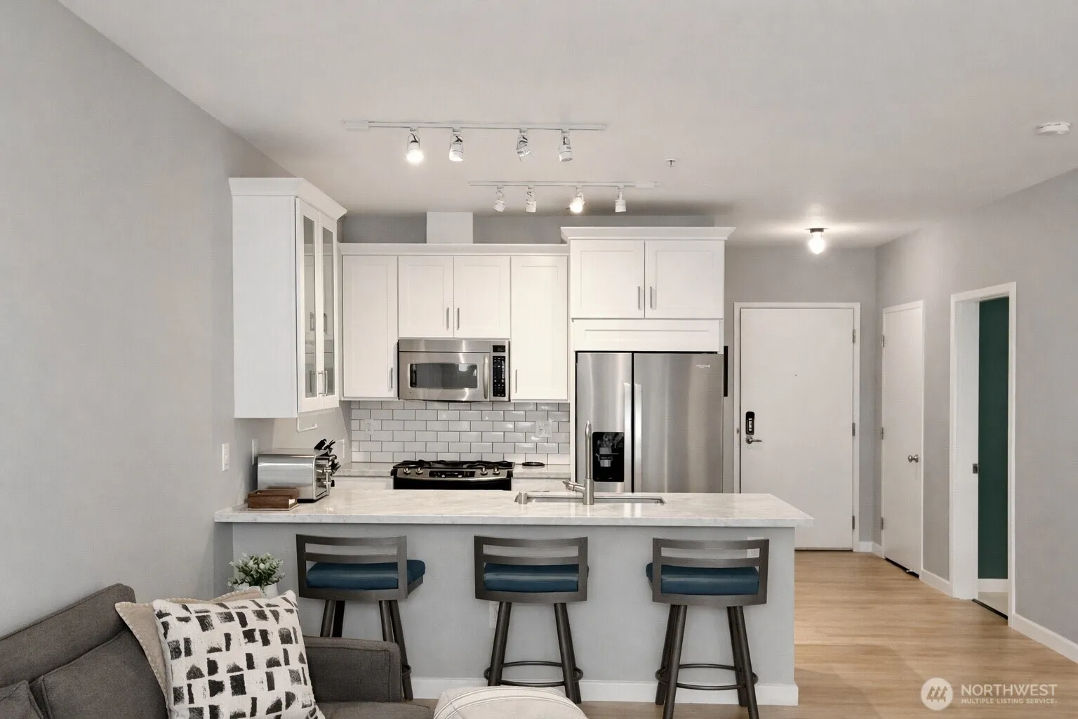 Property photo for 1414 12th Avenue #411, Seattle photo 2