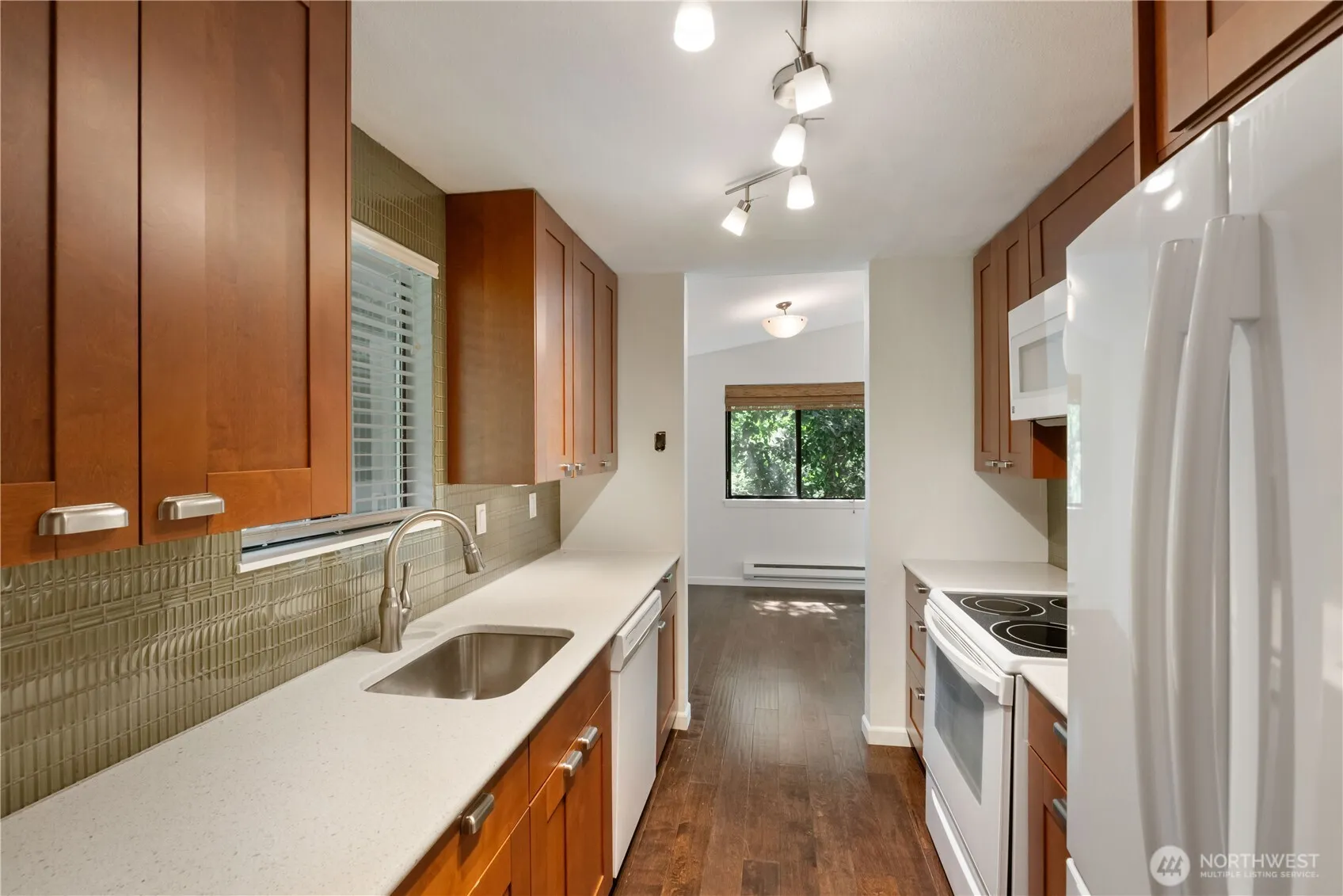 Property photo for 13235 12th Avenue Sw #733, Burien photo 4