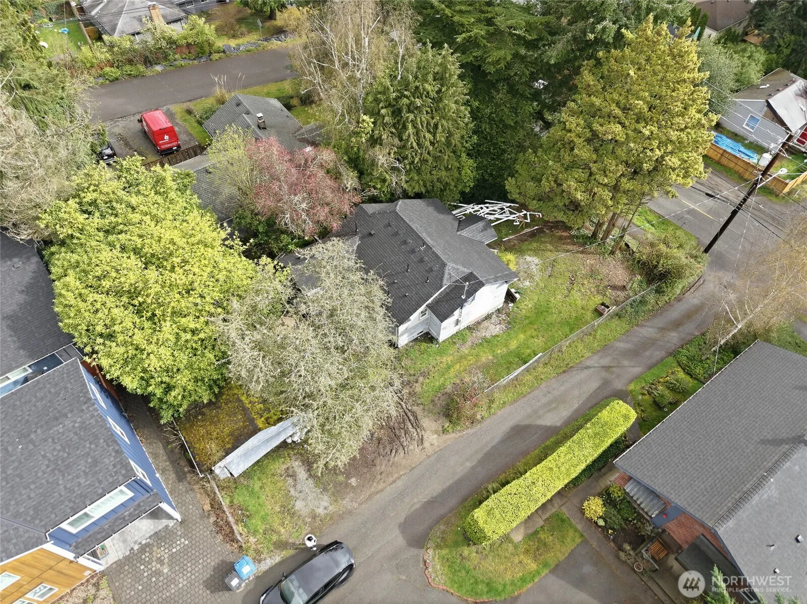 Property photo for 9617 15th Avenue Ne, Seattle photo 4