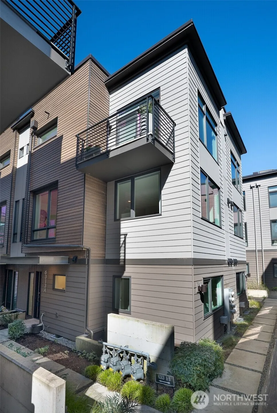 Property photo for 6313 9th Avenue Ne #a, Seattle