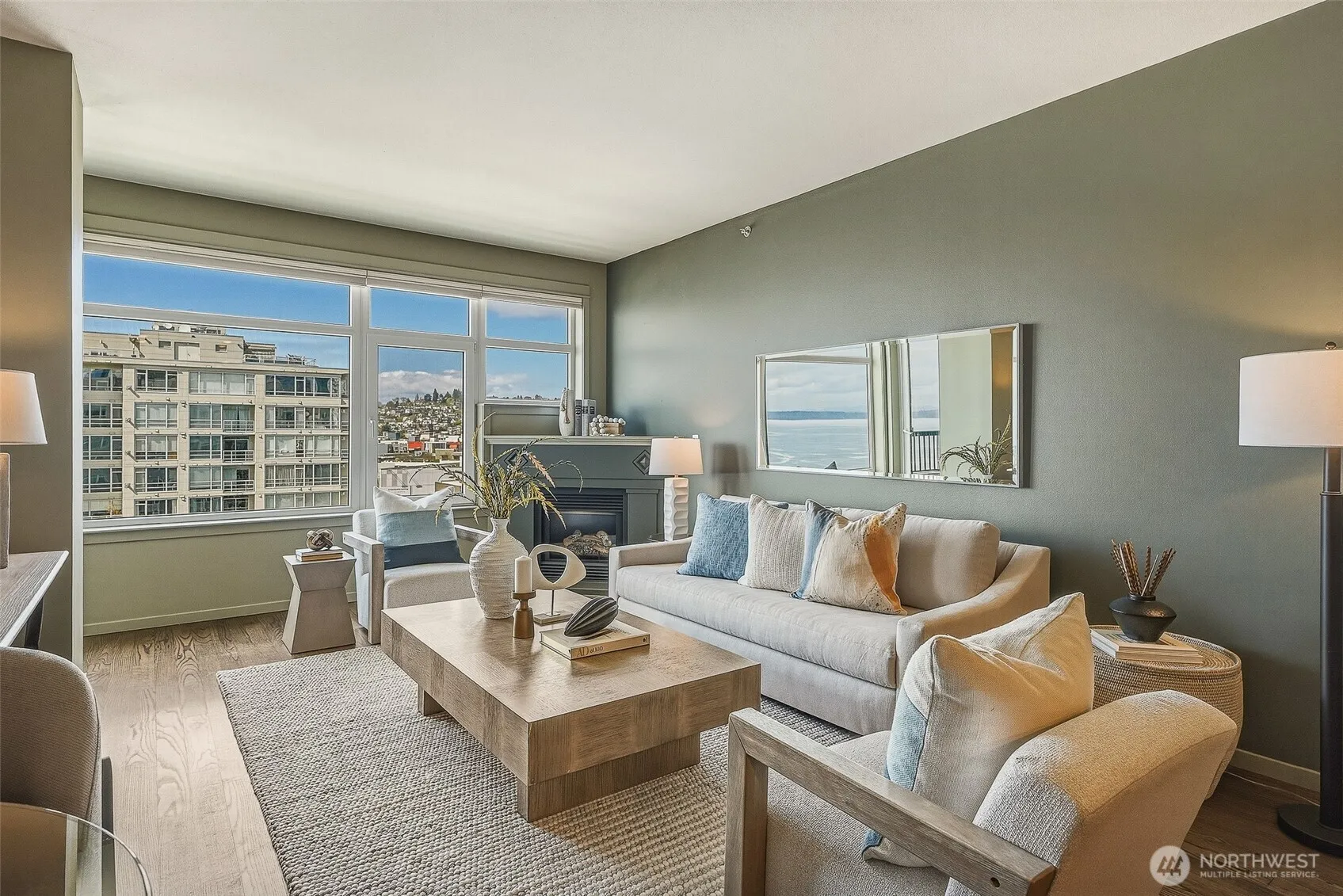 Property photo for 2801 1st Avenue #1018, Seattle photo 4