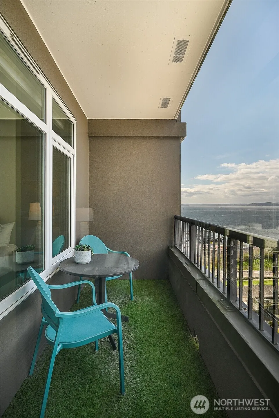 Property photo for 2801 1st Avenue #1018, Seattle photo 2