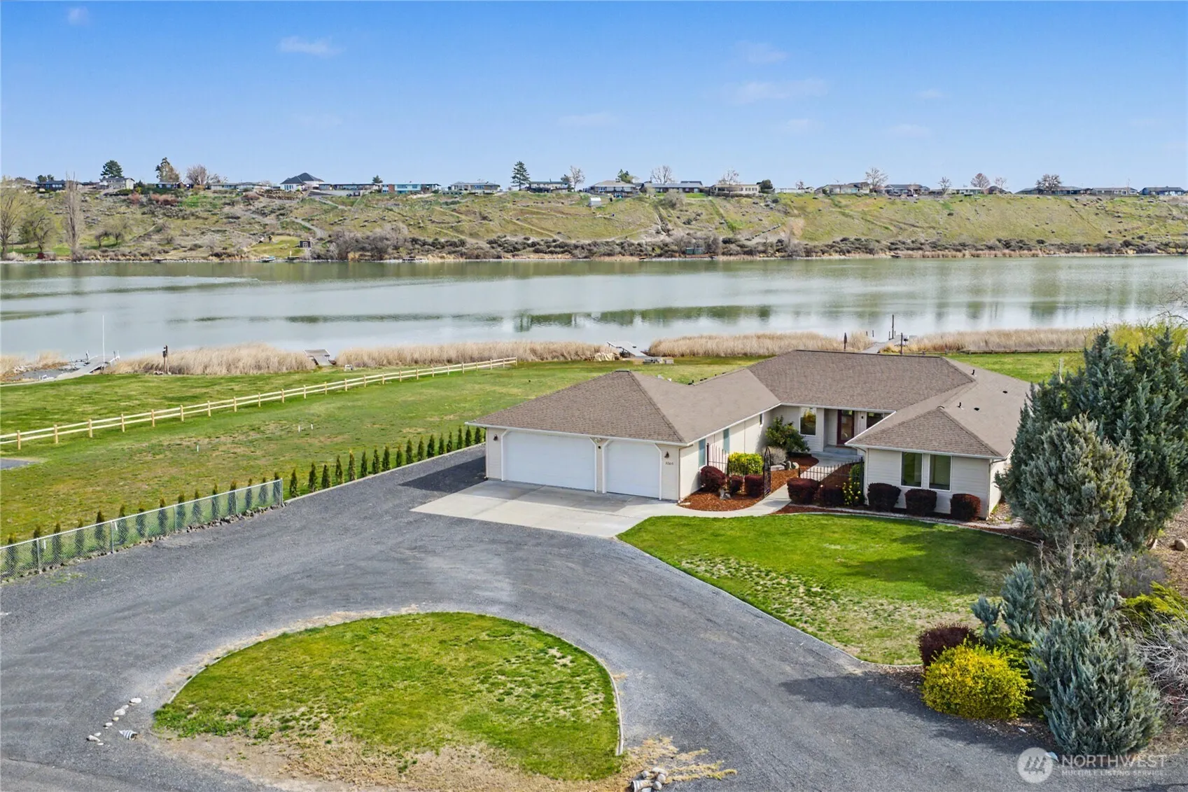 Property photo for 3103 Ne Meadowlark Lane, Moses Lake