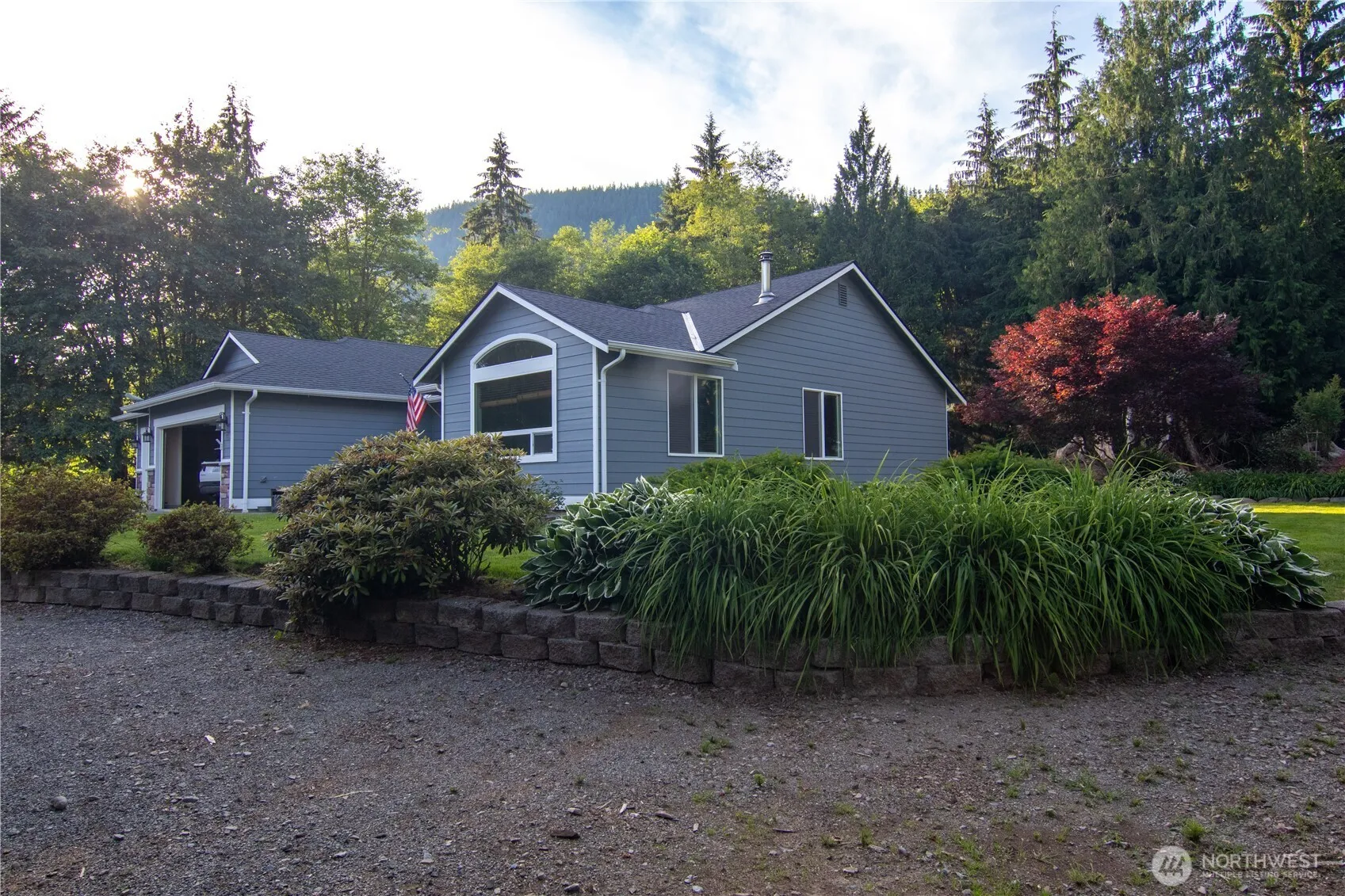 Property photo for 16617 Jim Creek Road, Arlington photo 2
