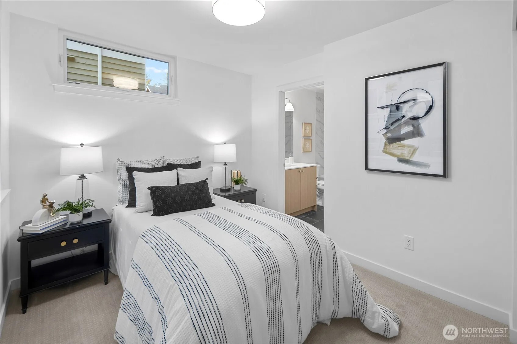 Property photo for 12322 14th Avenue Ne #b, Seattle photo 5