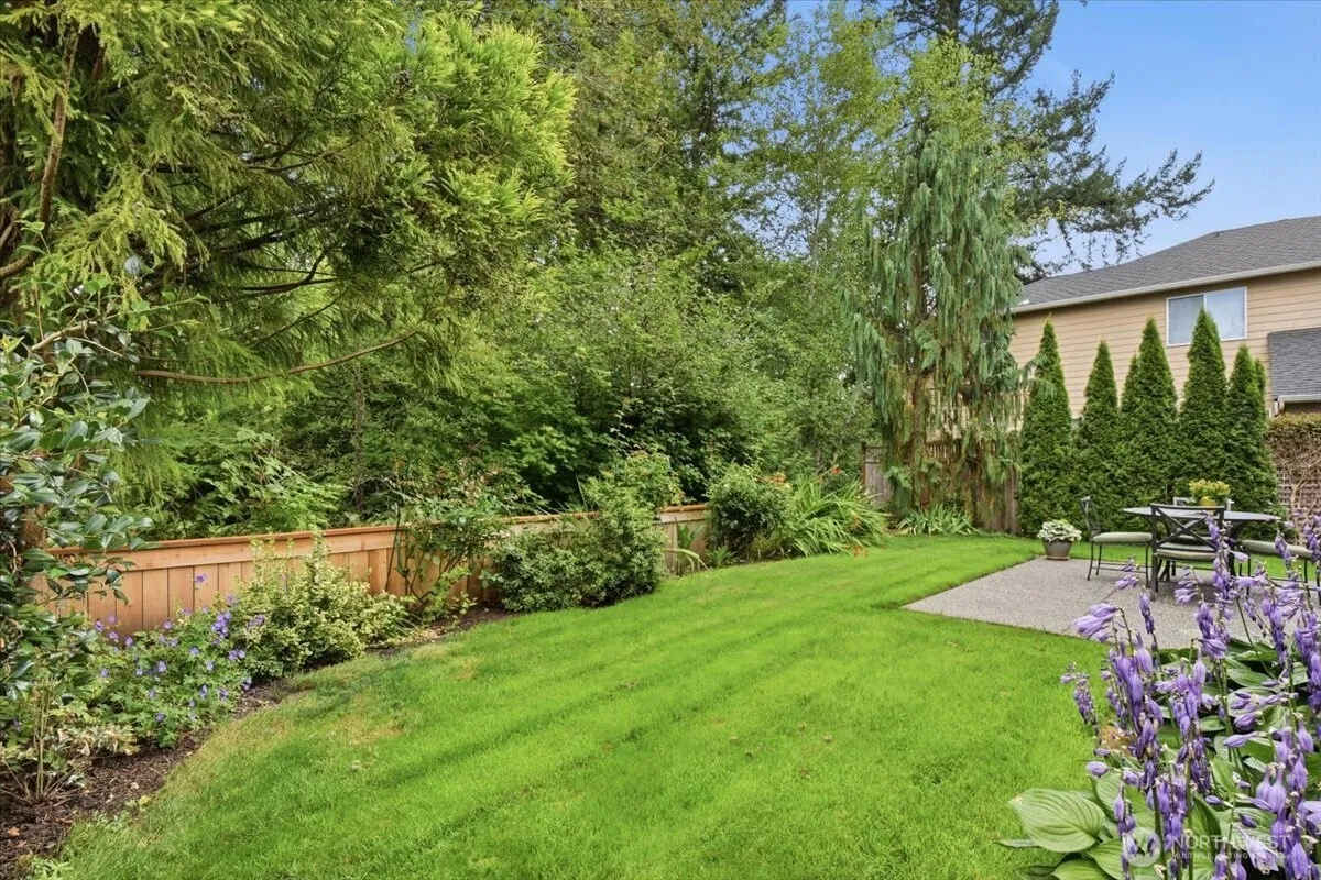 Property photo for 26050 Se 23rd Place, Sammamish photo 3