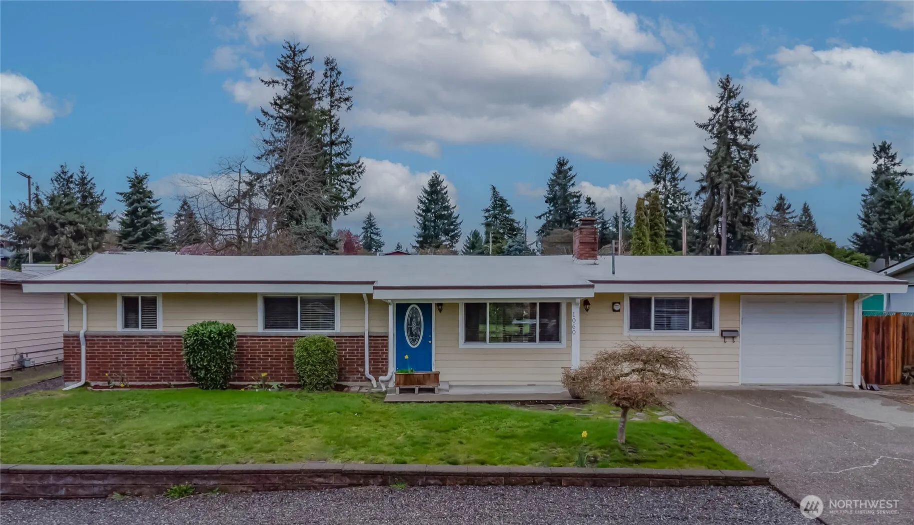 Property photo for 1060 Lynnwood Avenue Ne, Renton photo 2