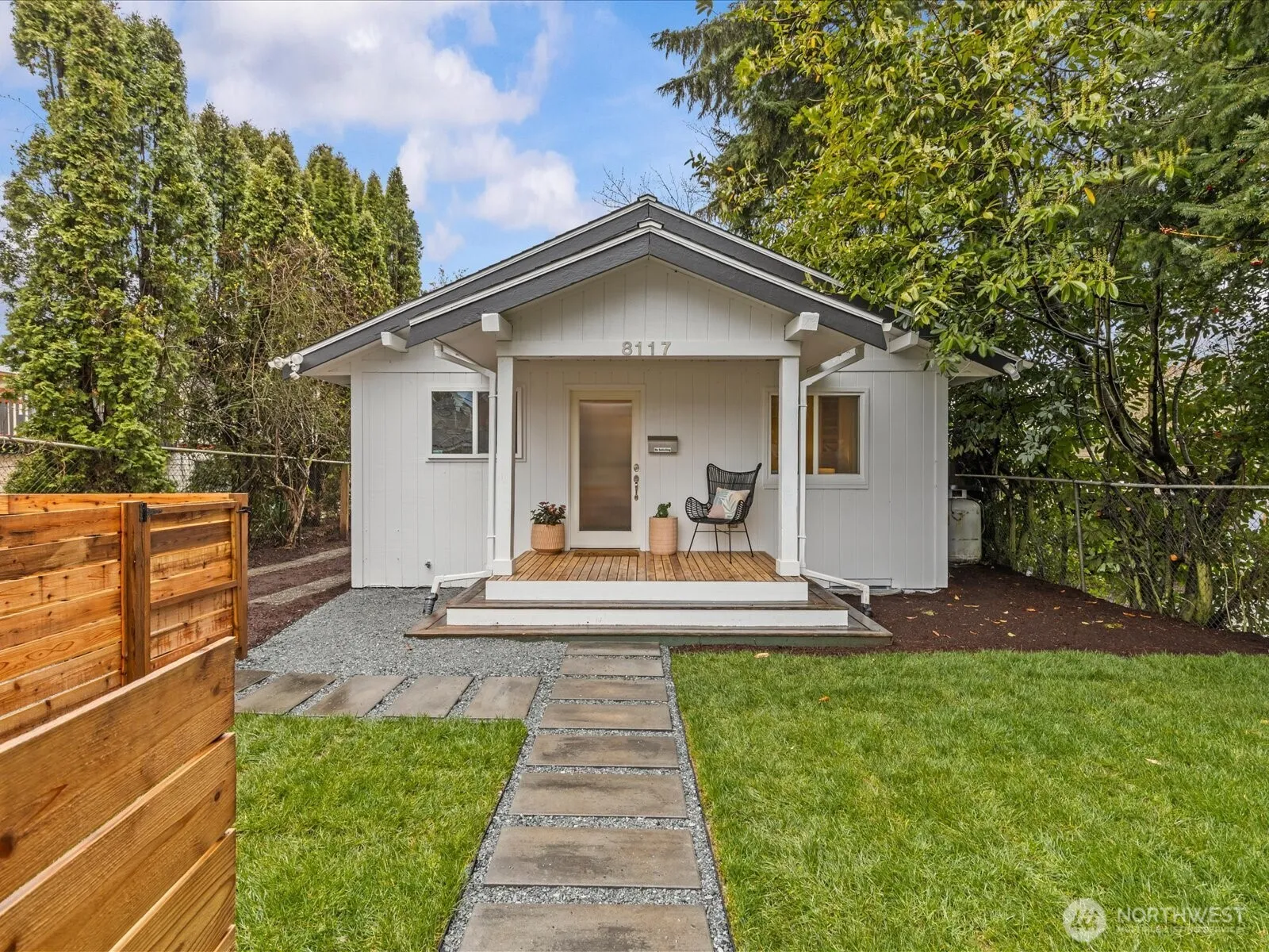 Property photo for 8117 17th Avenue Sw, Seattle photo 2