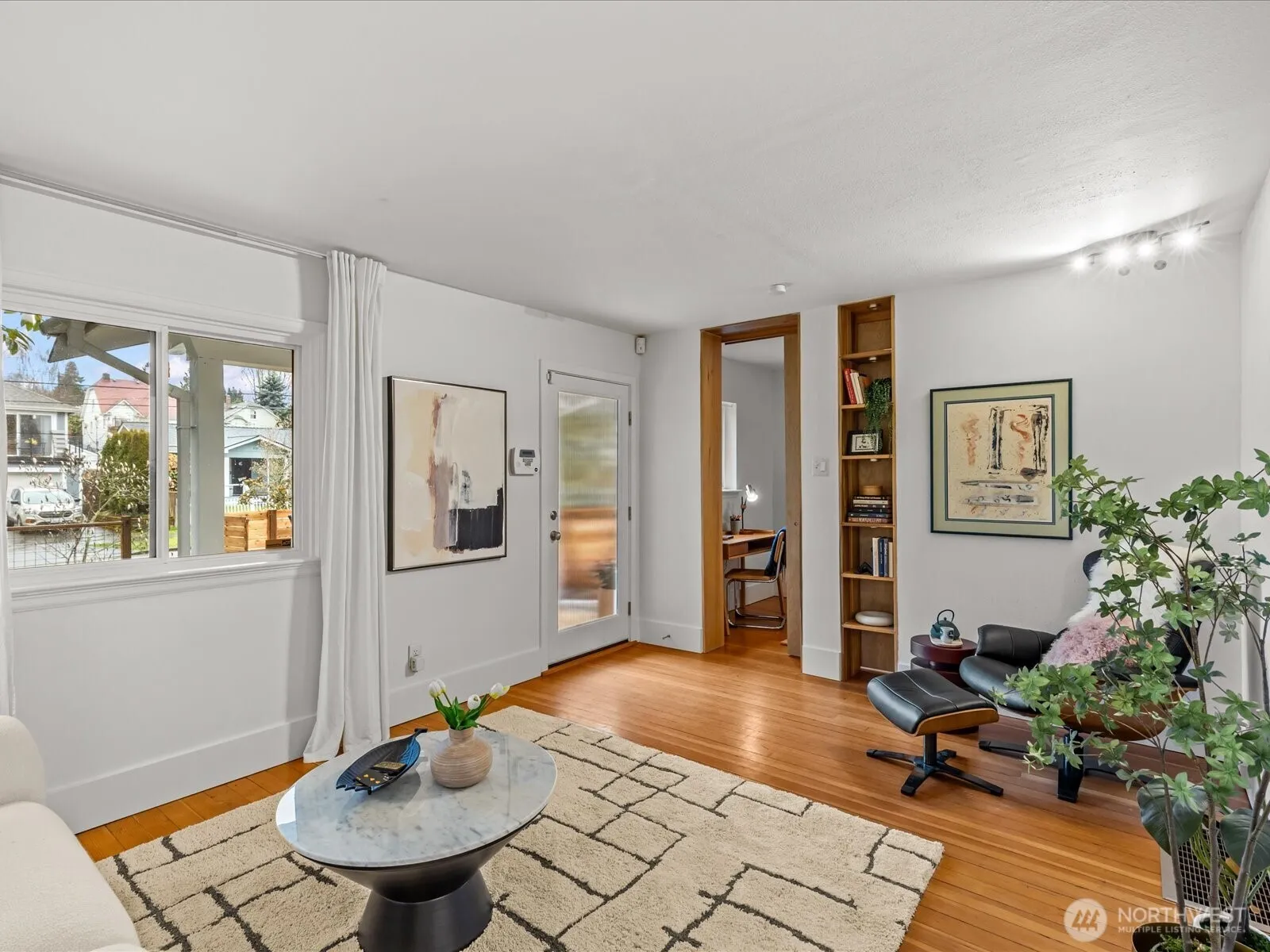 Property photo for 8117 17th Avenue Sw, Seattle photo 5