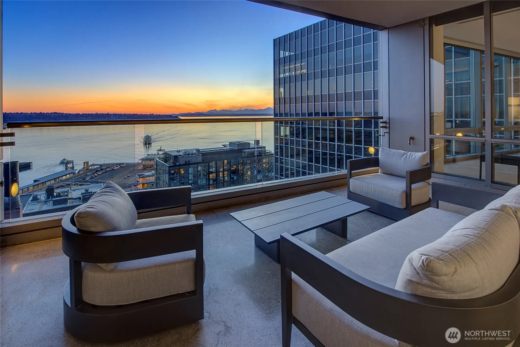 Property photo for 715 2nd Avenue #1702, Seattle