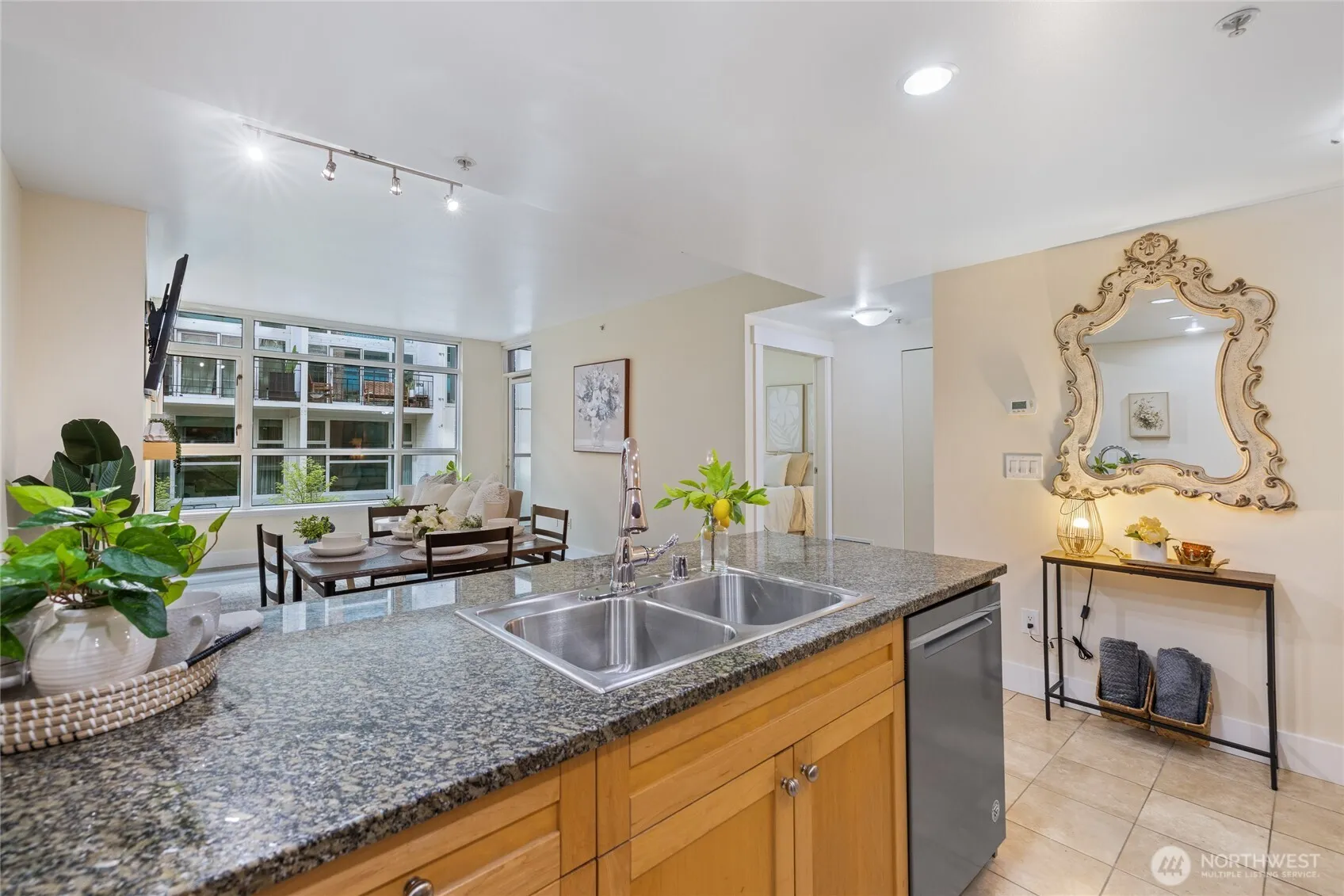Property photo for 1420 Terry Ave #607, Seattle photo 4