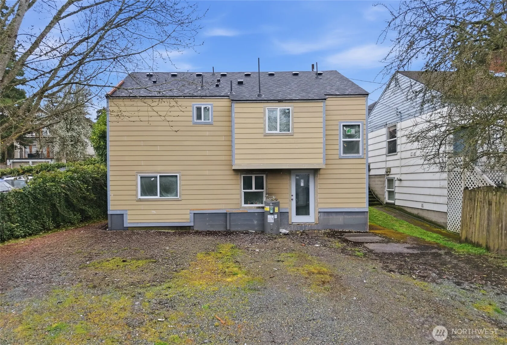 Property photo for 5752 Ne 62nd Street, Seattle photo 3