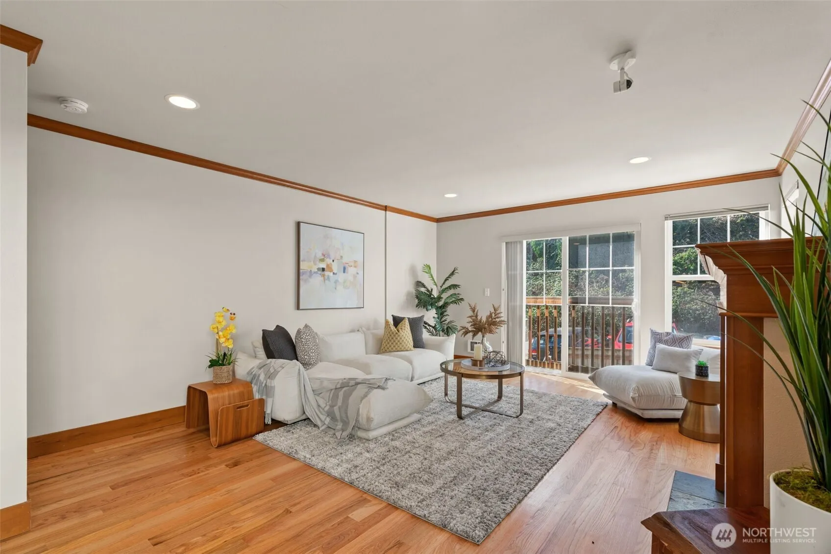 Property photo for 13718 N Midvale Avenue #c, Seattle photo 4