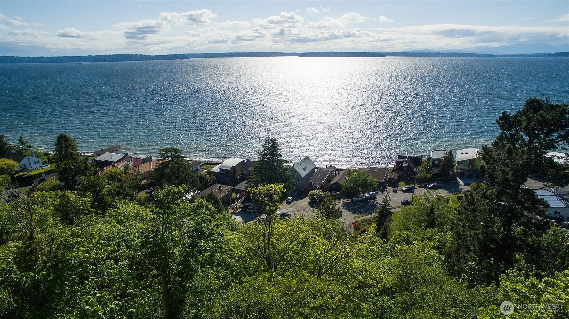 Property photo for 5426 Beach Drive Sw, Seattle