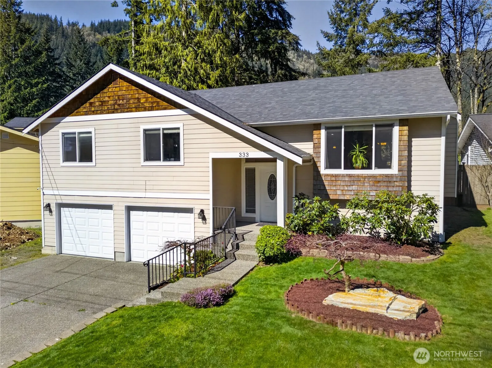 Property photo for 333 Lakeside Drive, Sedro Woolley