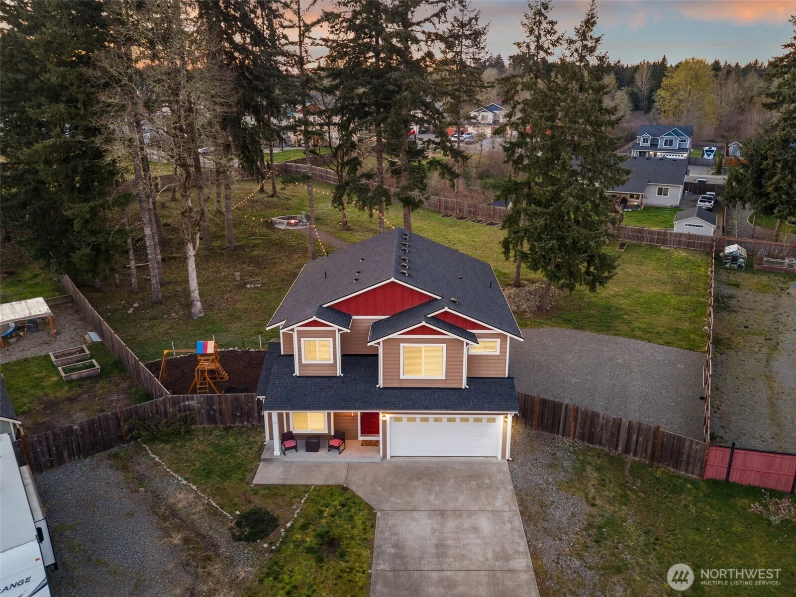 Property photo for 114 Lillian Lane Se, Rainier