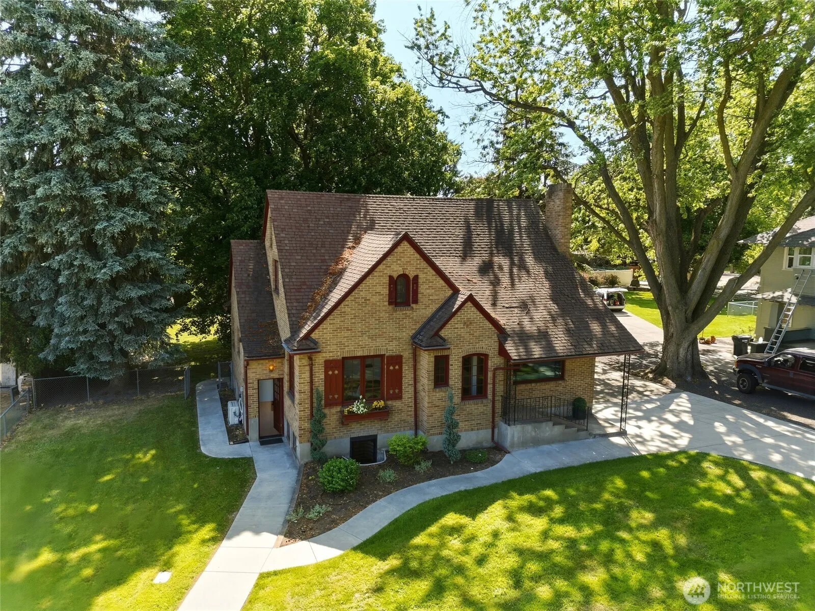 Property photo for 317 Main Street, Waitsburg photo 2