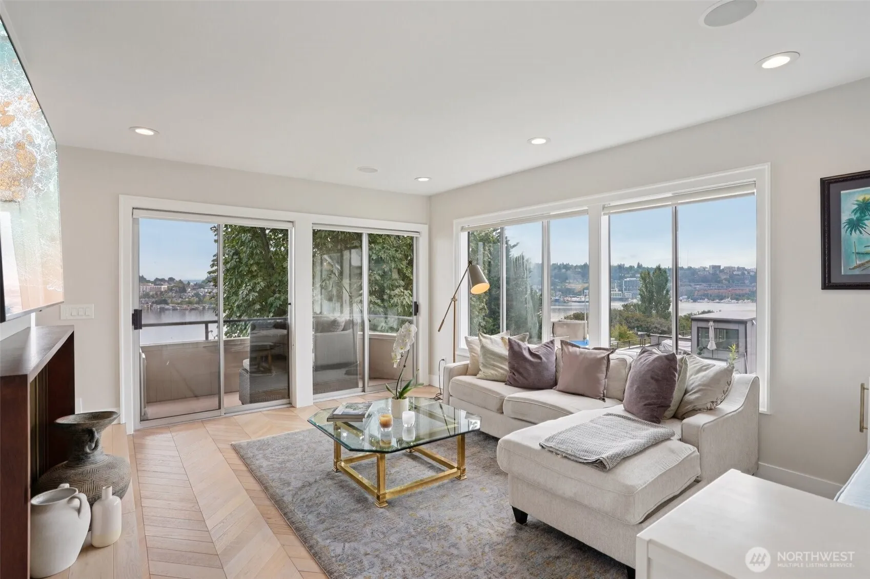 Property photo for 2134 Waverly Place N #303, Seattle photo 3