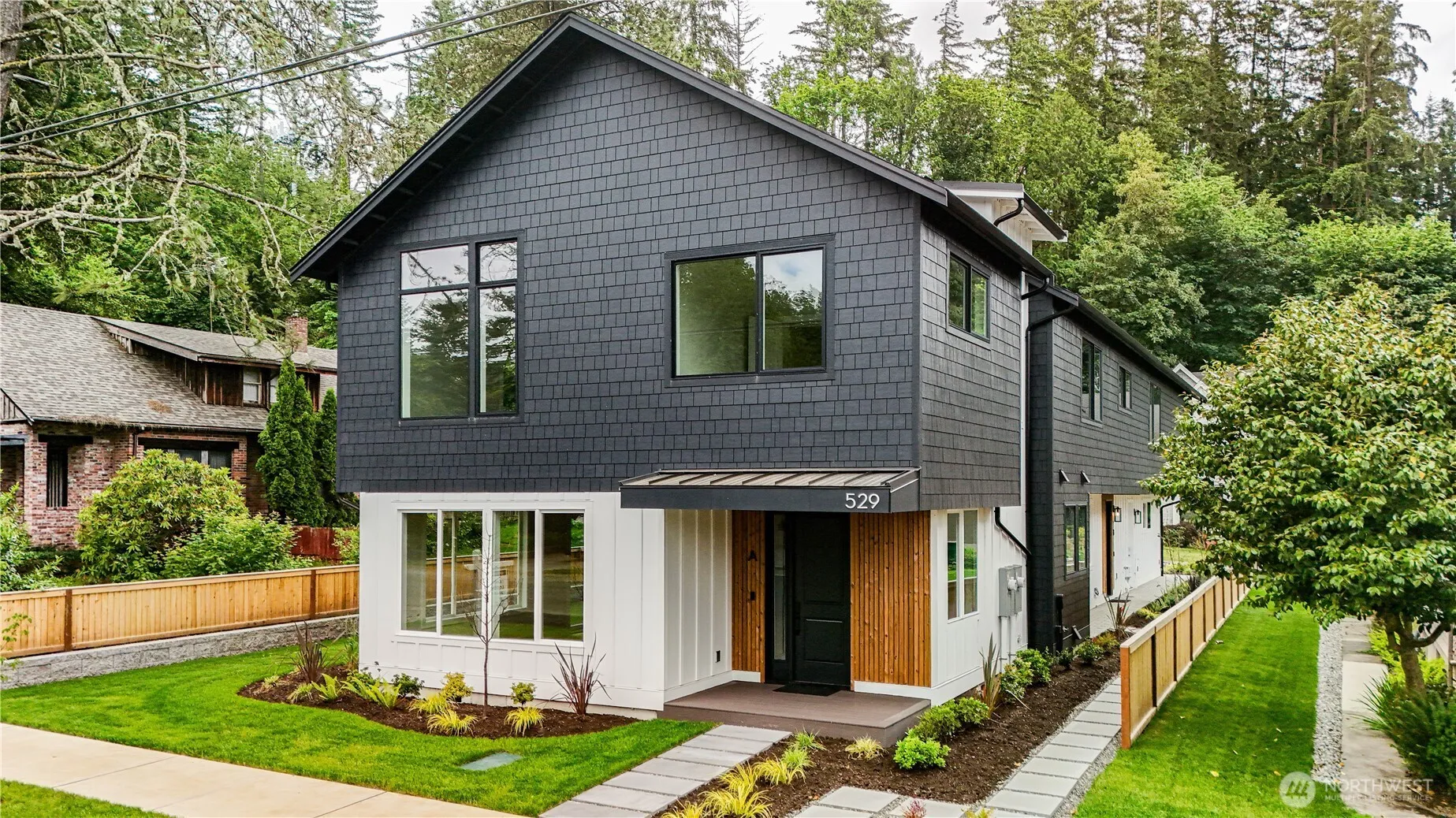 Property photo for 529 Se Bush Street #b, Issaquah photo 2