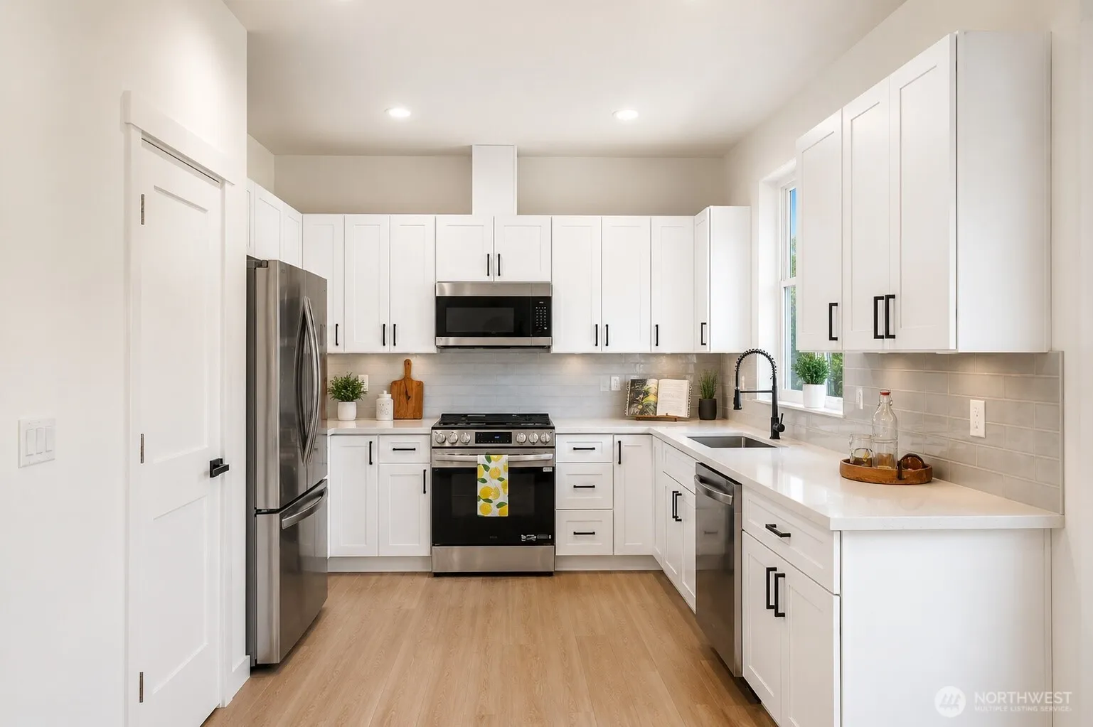 Property photo for 11014 6th Avenue W #b, Everett photo 4