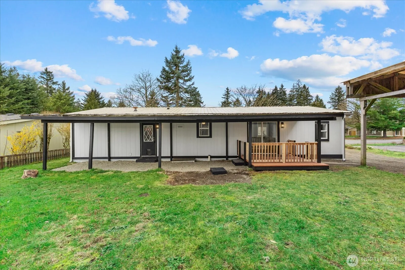 Property photo for 914 Nottingham Drive Se, Olympia photo 2