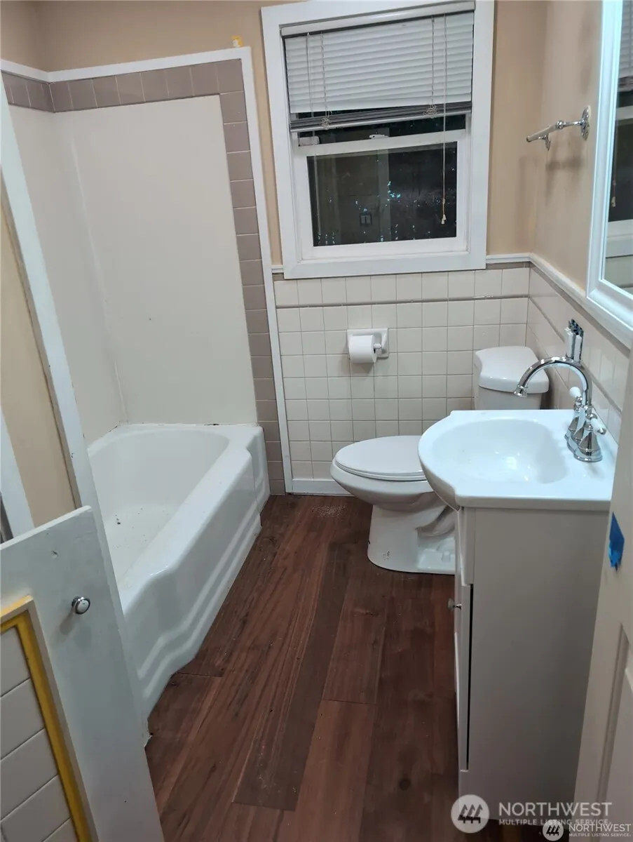 Property photo for 6925 52nd Avenue S, Seattle photo 5