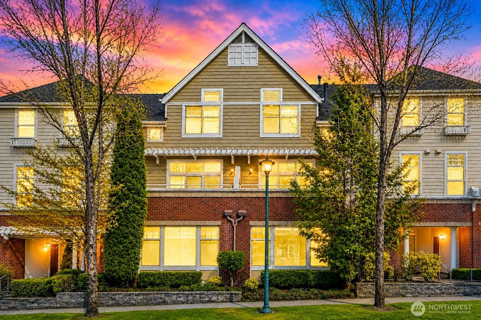 1439 Huckleberry Cir, Issaquah