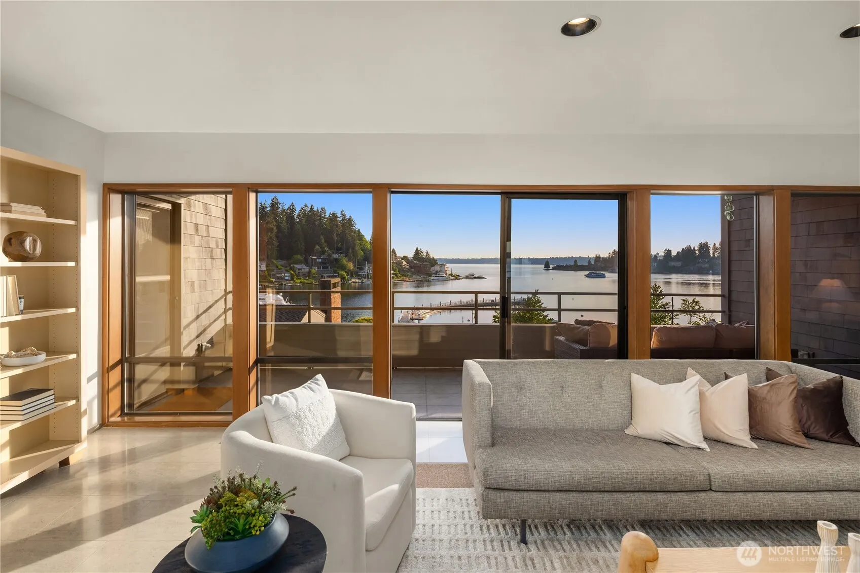 Property photo for 9903 Lake Washington Boulevard Ne #201, Bellevue photo 3