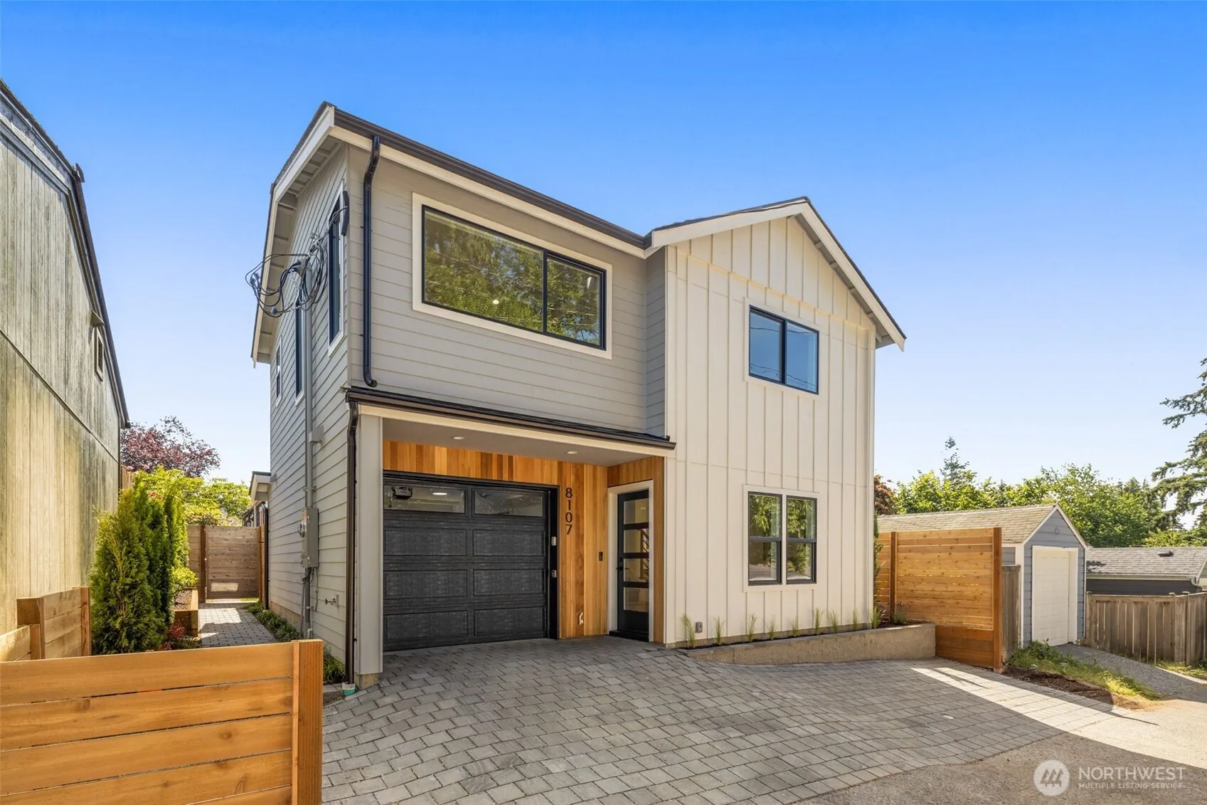 Property photo for 8109 34th Avenue Sw #b, Seattle photo 3