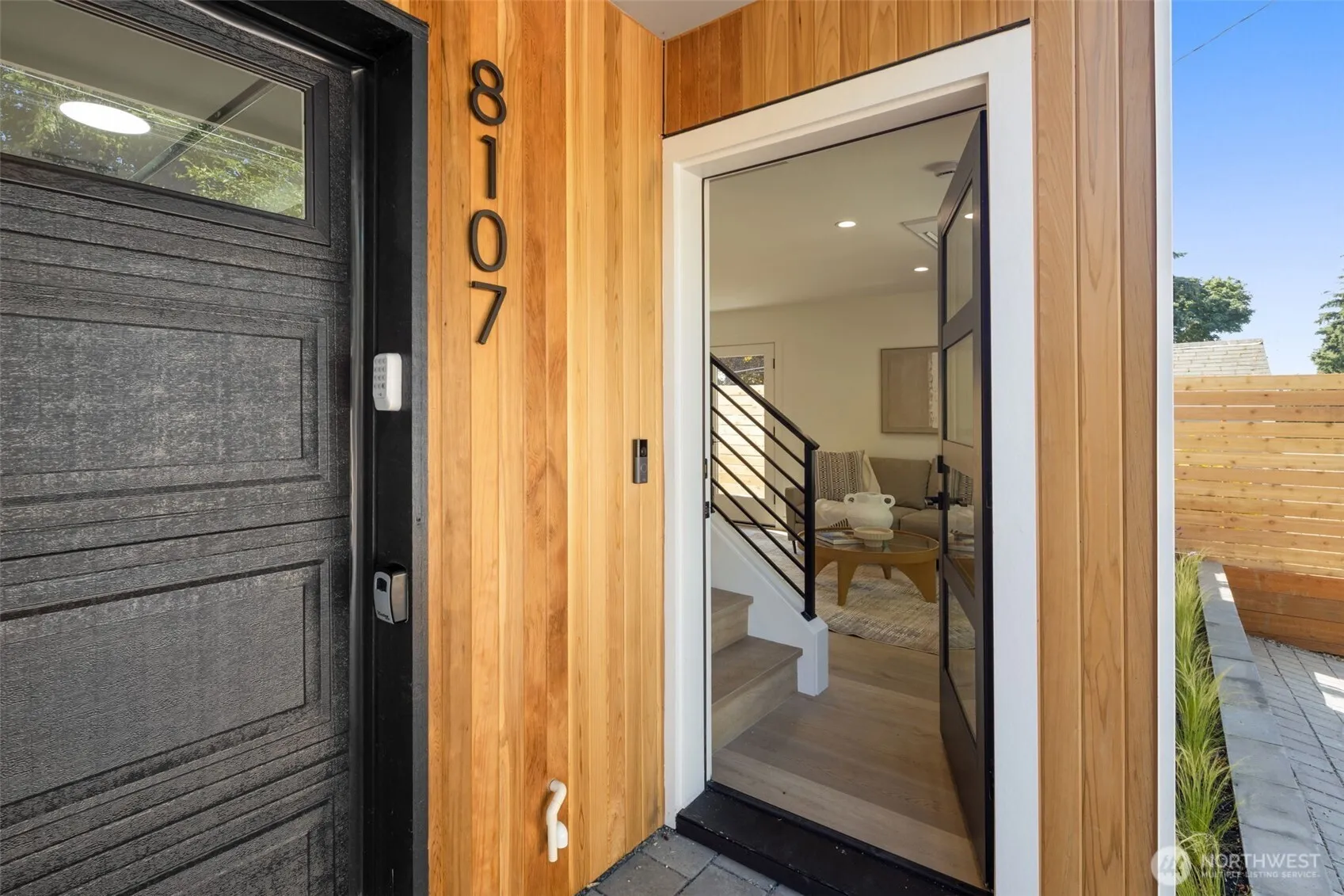 Property photo for 8109 34th Avenue Sw #b, Seattle photo 4