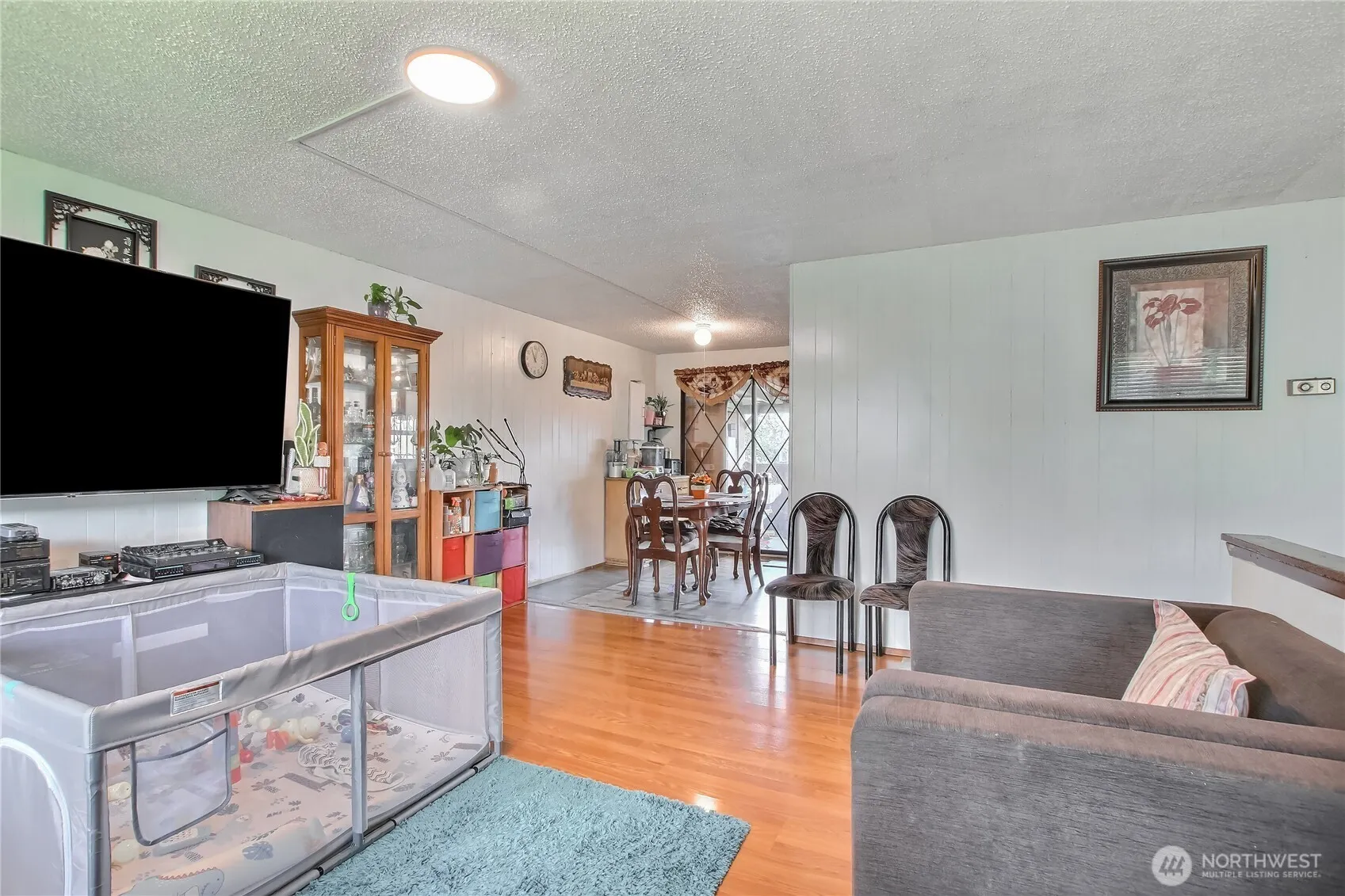 Property photo for 4560 34th Avenue S, Seattle photo 5