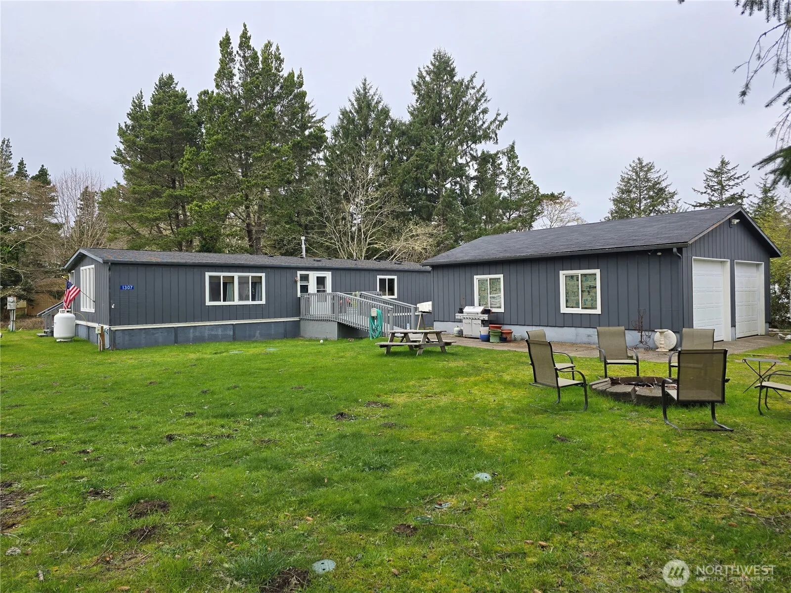 Property photo for 32211 N Place, Ocean Park photo 3
