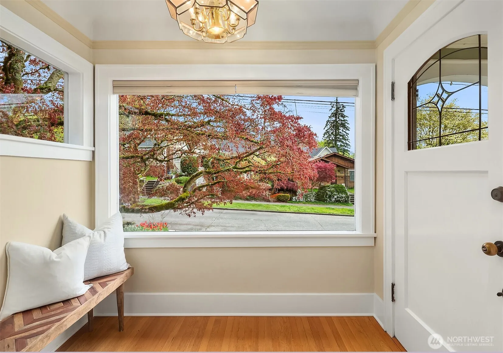 Property photo for 6813 17th Avenue Ne, Seattle photo 2
