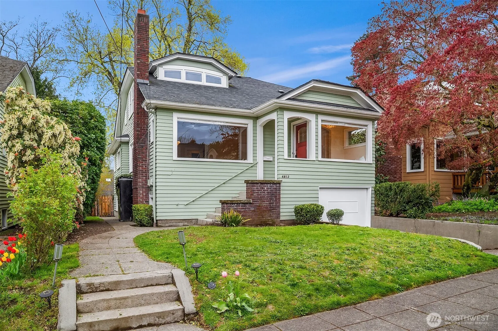 Property photo for 6813 17th Avenue Ne, Seattle, WA 98115