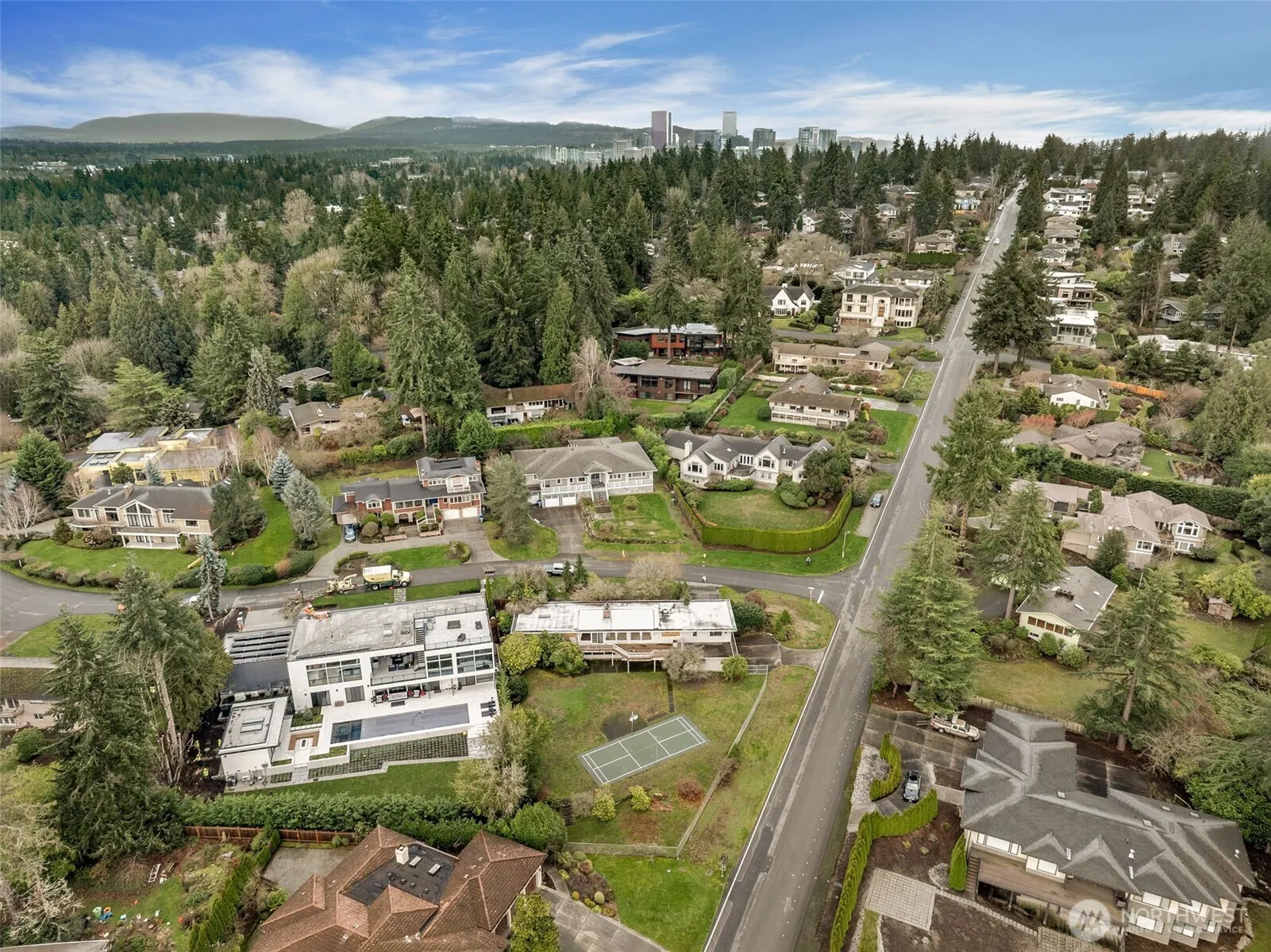 Property photo for 9808 Ne 33rd Street, Bellevue photo 5