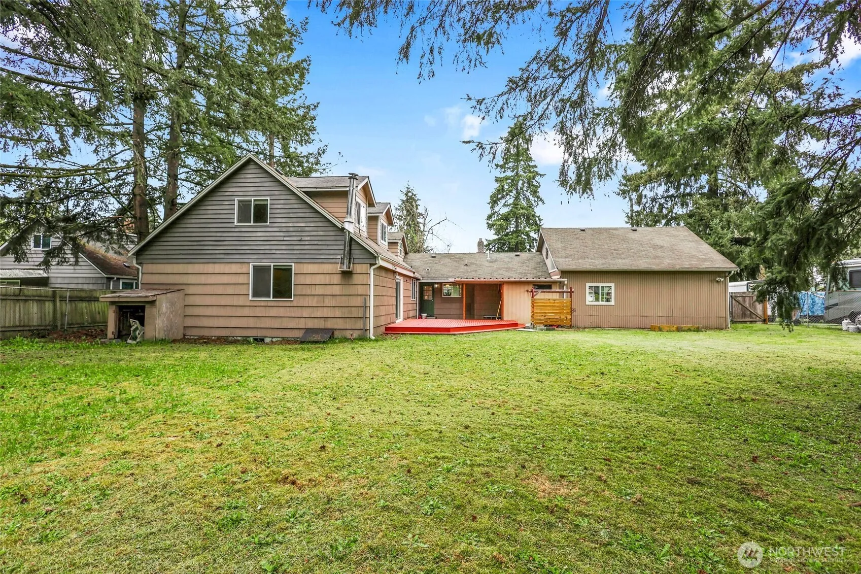 Property photo for 622 141st Street S, Parkland