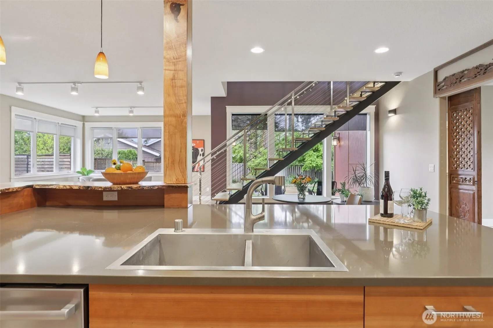 Property photo for 302 Phoenix Way, Vancouver photo 5