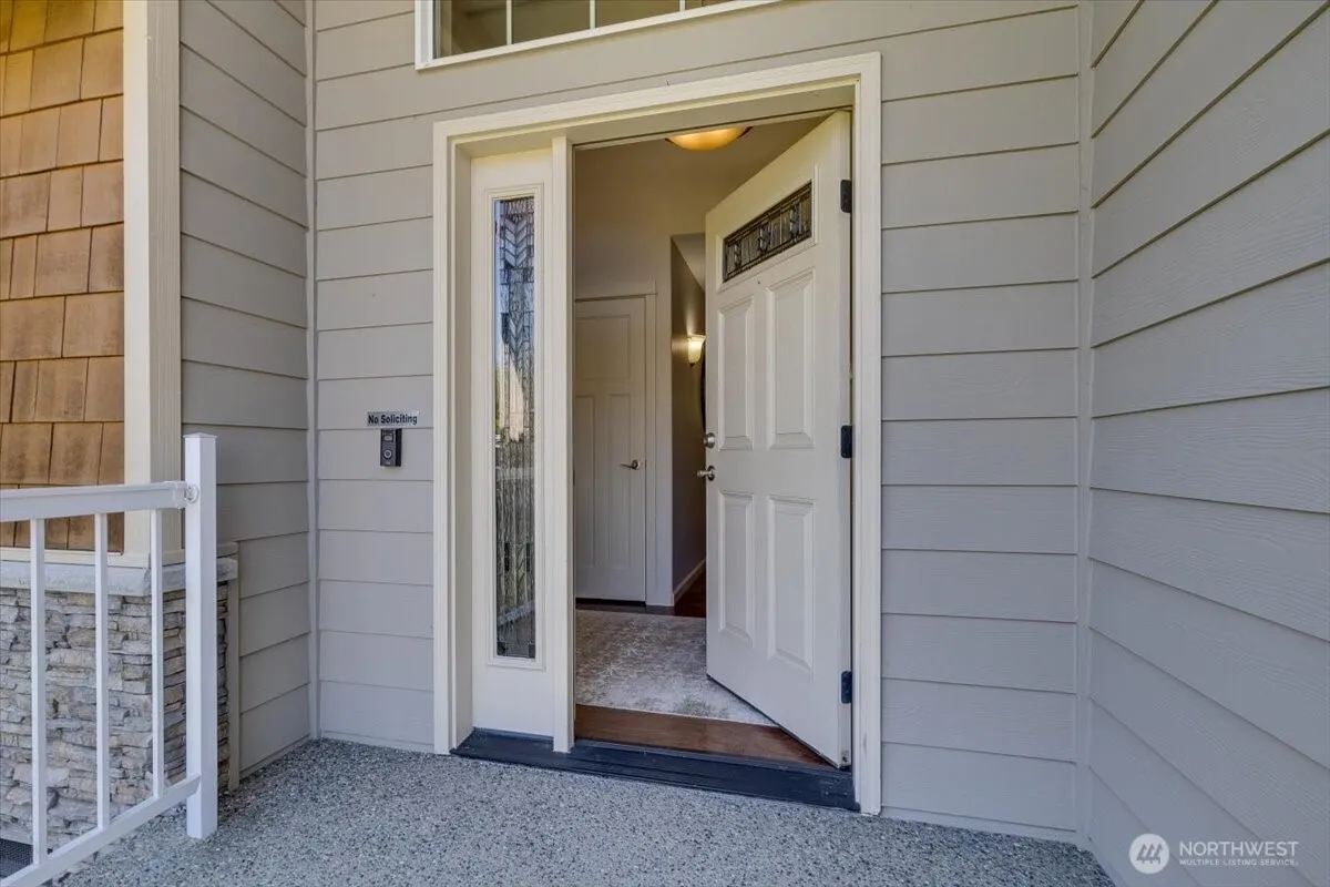 Property photo for 15624 42nd Drive Se, Bothell photo 3