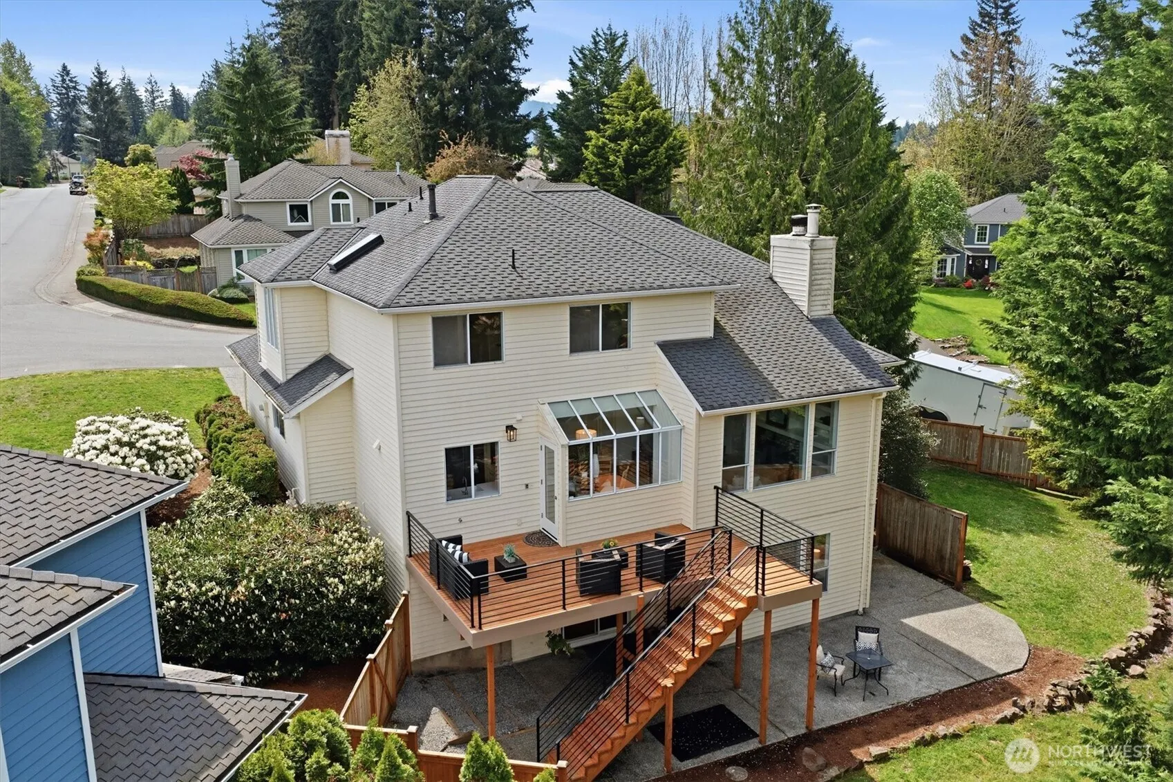 Property photo for 24422 Se 46th Court, Sammamish photo 2