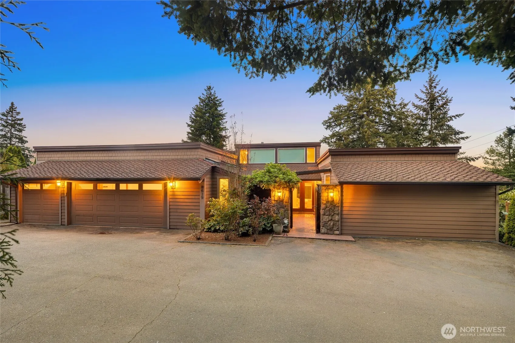 Property photo for 8619 Ne 24th Street, Clyde Hill